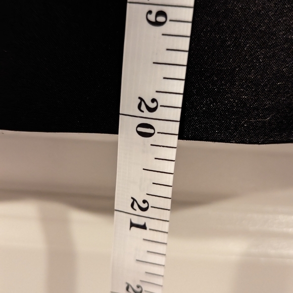 H&M curvy fit black pencil skirt with pockets size 8 - Picture 4 of 8